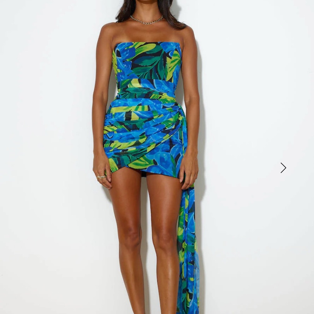 RUNAWAY PARADISE MINI DRESS BLUE FLORAL - Hello Molly, size medium (US 6)
